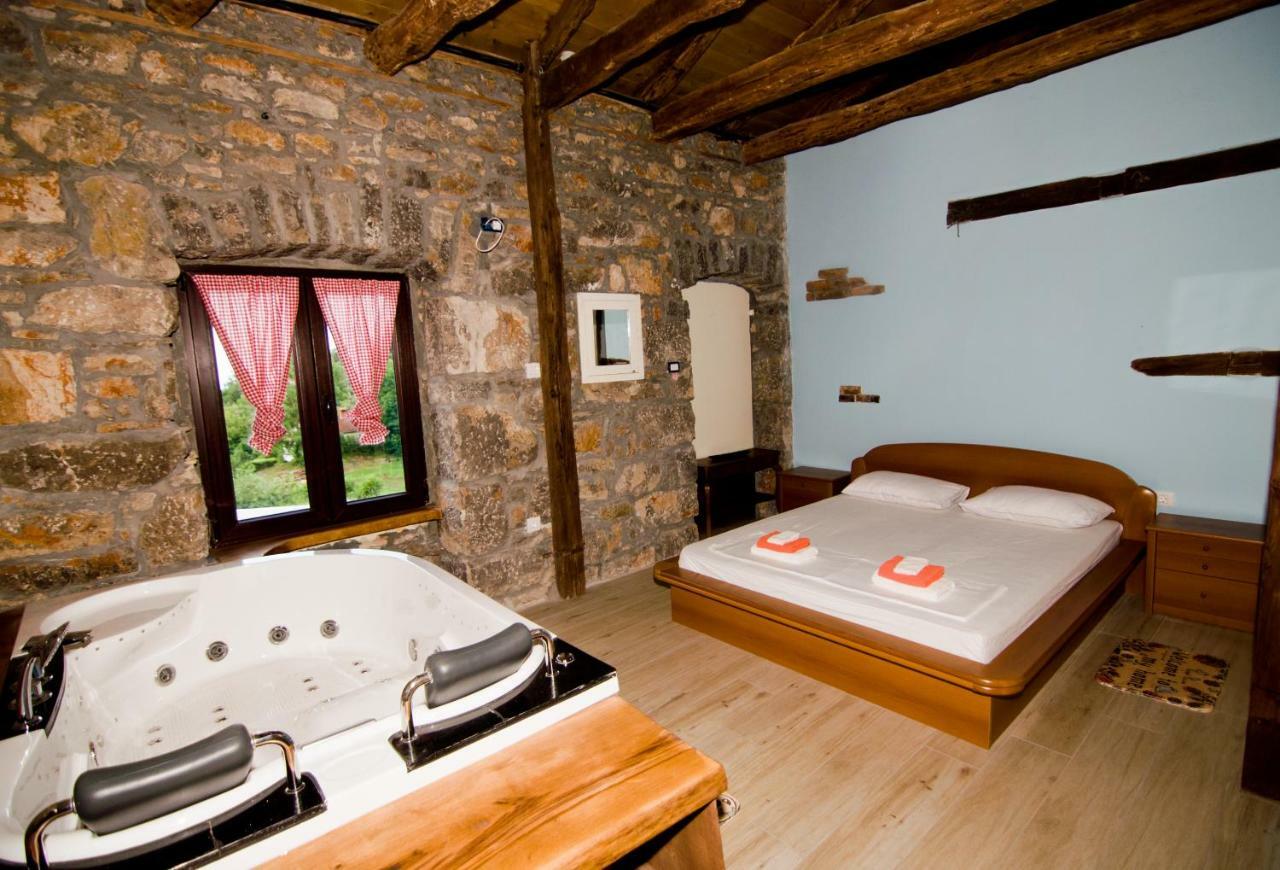 Casa Storia & Casa Antica Appartement Veprinac Buitenkant foto